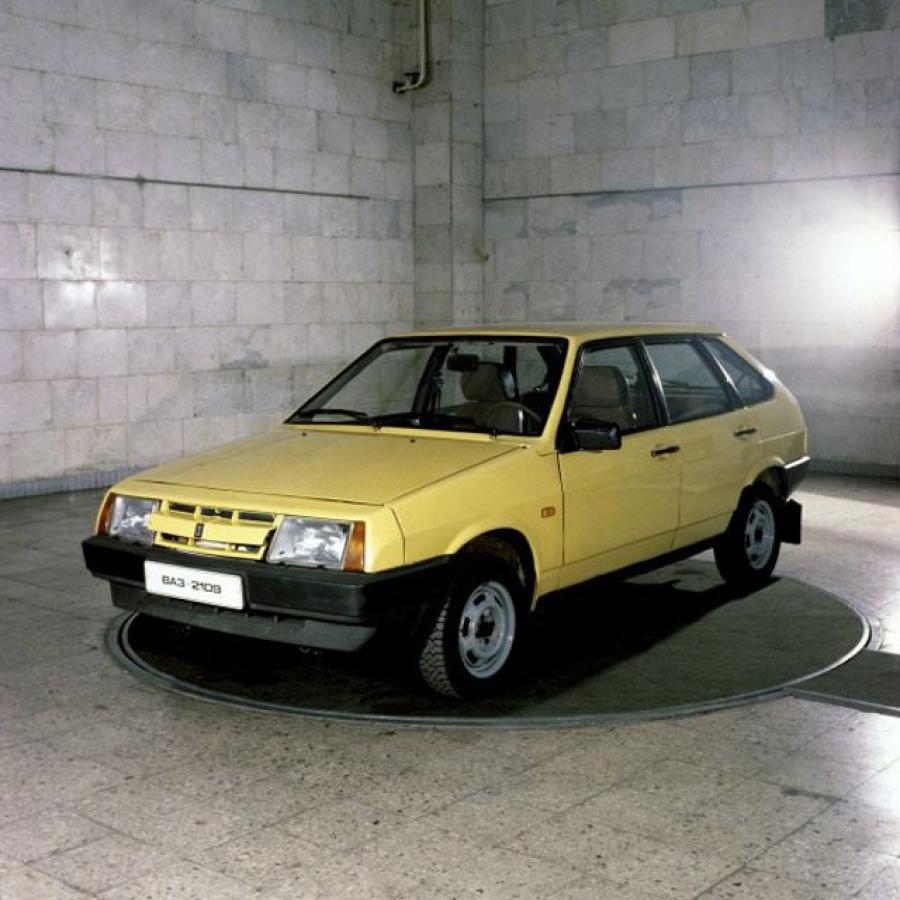  ВАЗ-2109 Спутник 1986 года  (фото 12 из 19)